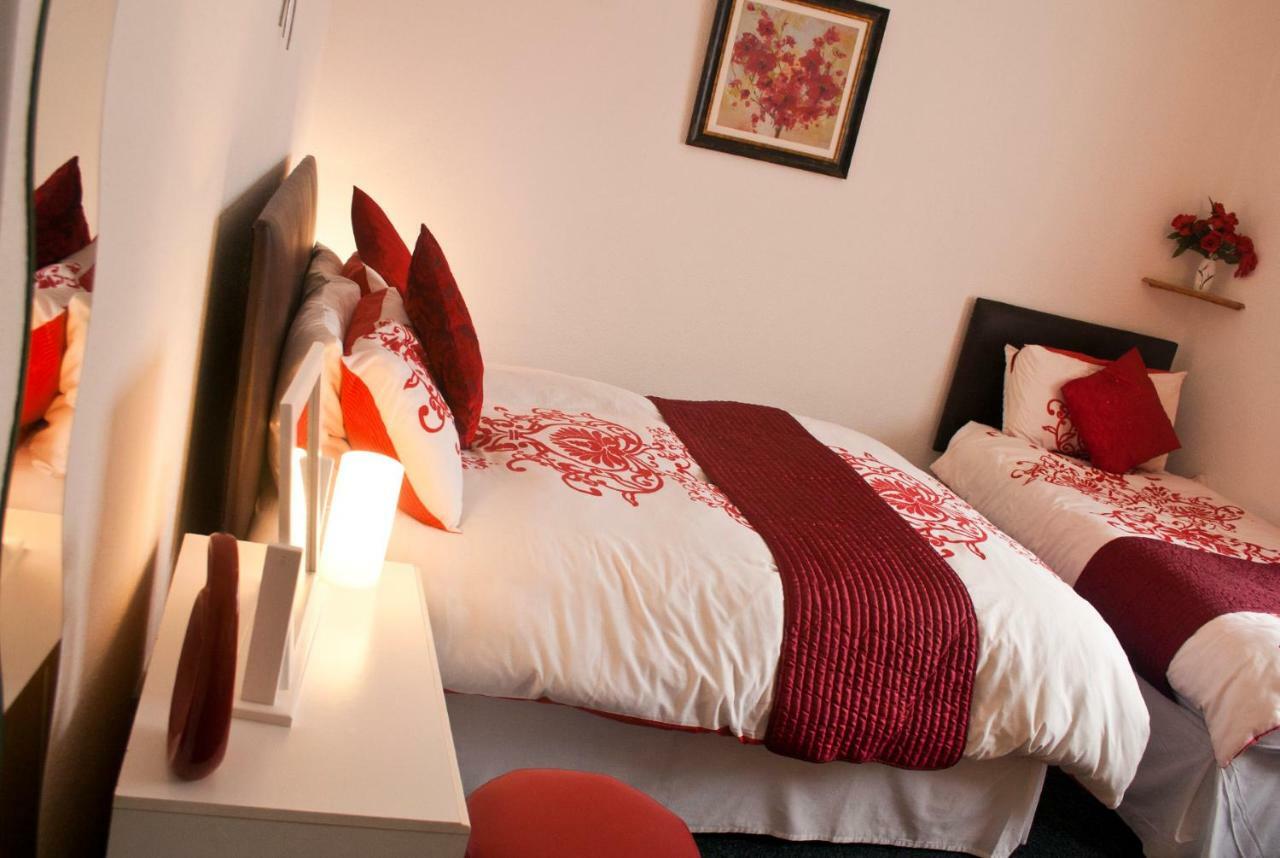 Carron House Holiday Apartments سكيغنيس المظهر الخارجي الصورة